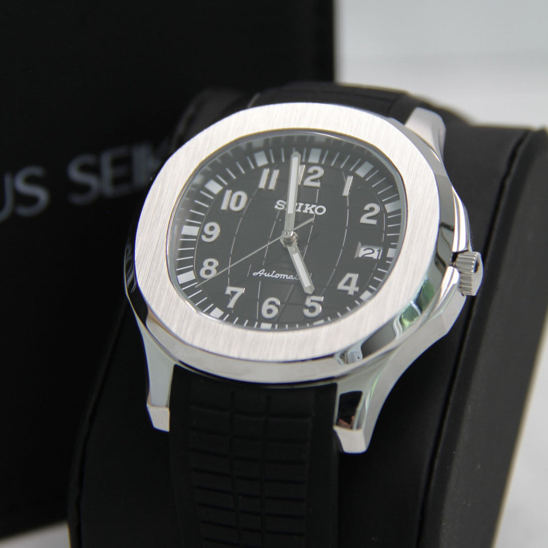 Black Aquanaut Seiko mod