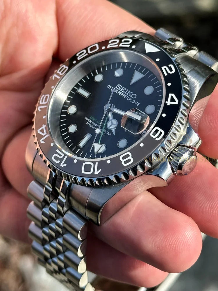 Bruce Wayne GMT Seiko mod
