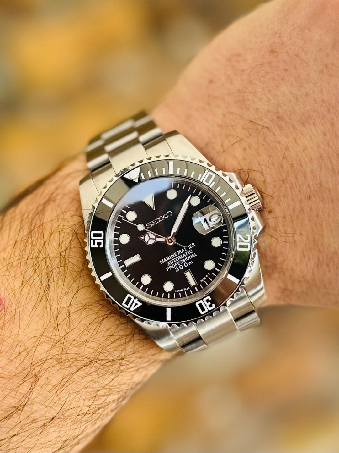 Black Submariner Seiko mod