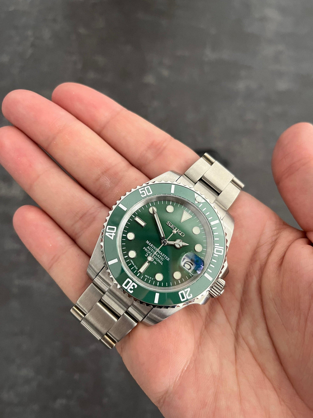 Hulk Submariner Seiko mod